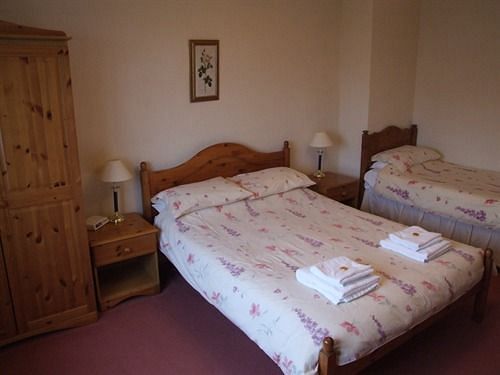 Cefn Uchaf Guesthouse Garndolbenmaen Extérieur photo